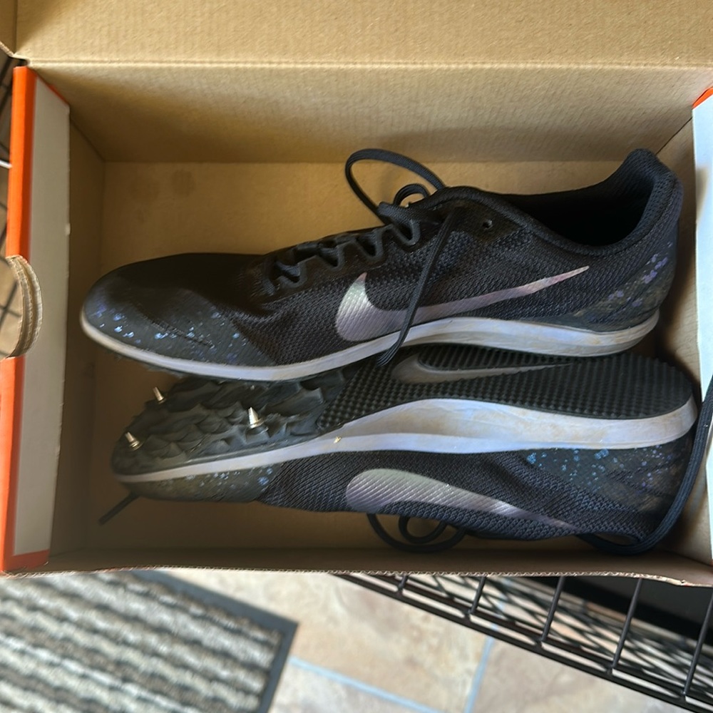 Size 9 Zoom Rival D 10 running spikes great for track and XC
